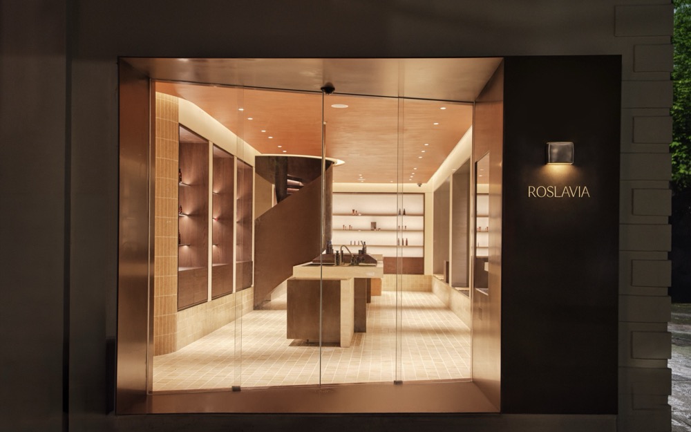 ROSLAVIA 瑰立首家品牌旗舰店将在上海启幕